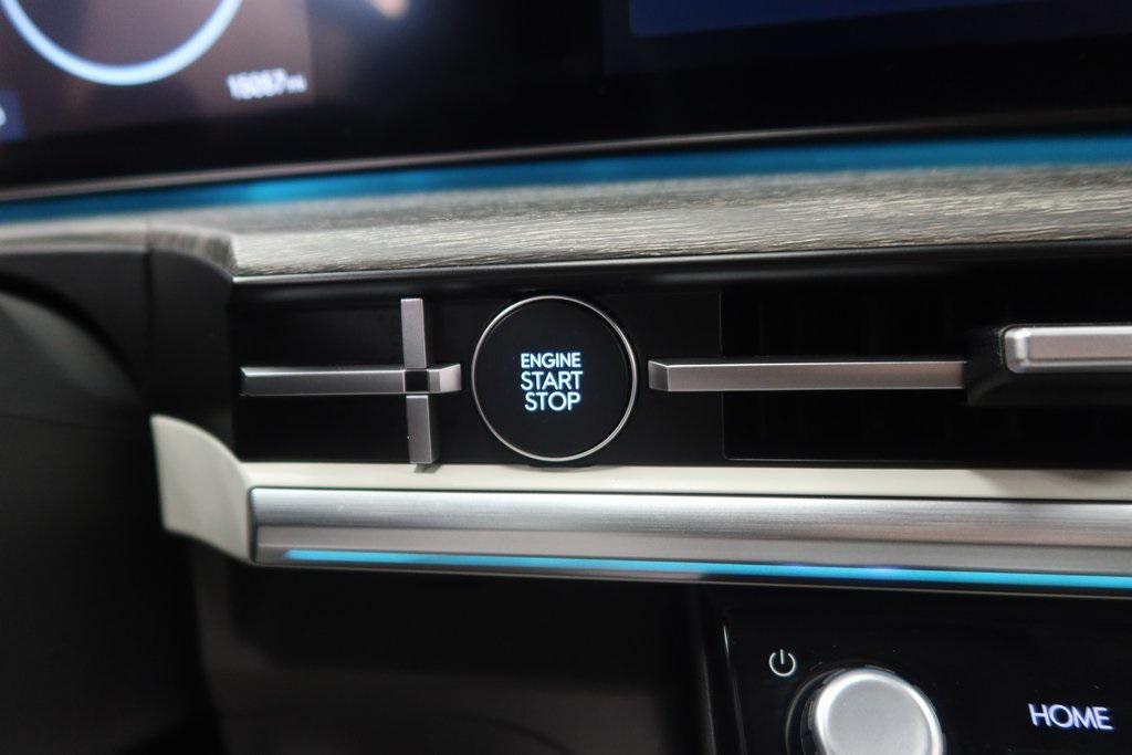 used 2024 Hyundai Santa Fe car, priced at $35,623