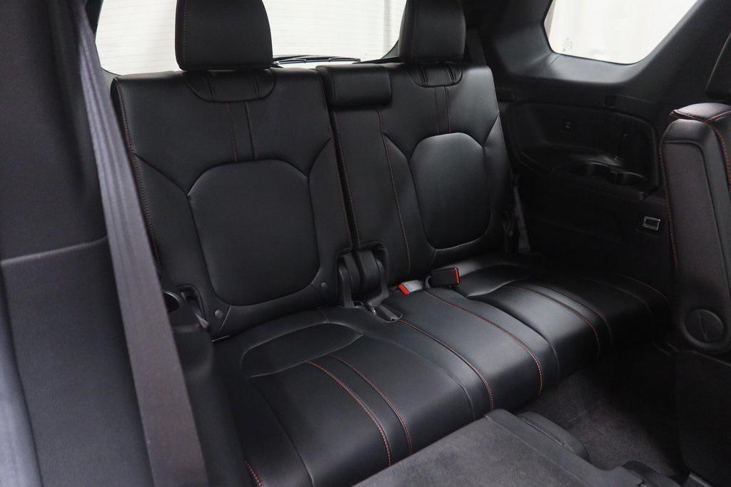 used 2025 Honda Pilot car, priced at $43,853