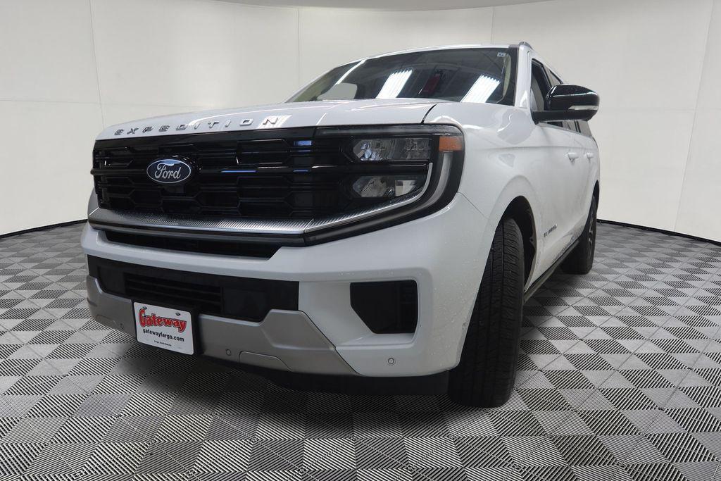 used 2025 Ford Expedition Max car, priced at $68,104