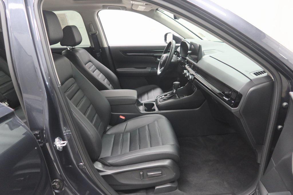 used 2025 Honda CR-V car, priced at $34,712