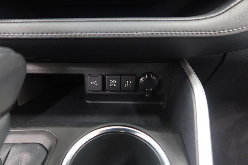 used 2021 Toyota Highlander car, priced at $34,869