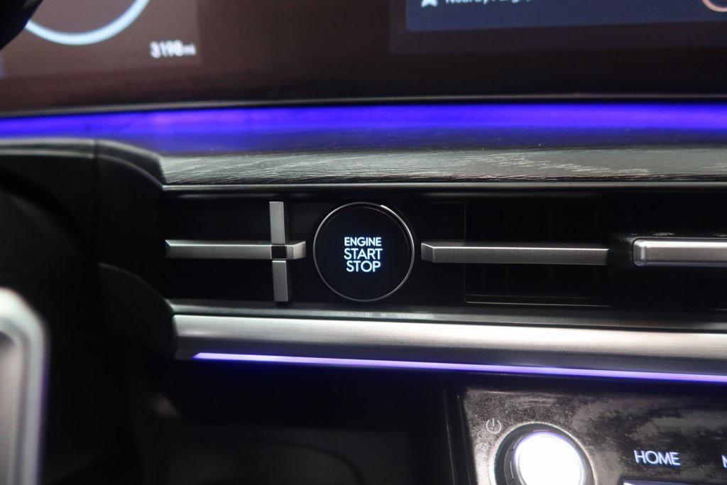 used 2025 Hyundai Santa Fe car, priced at $37,988