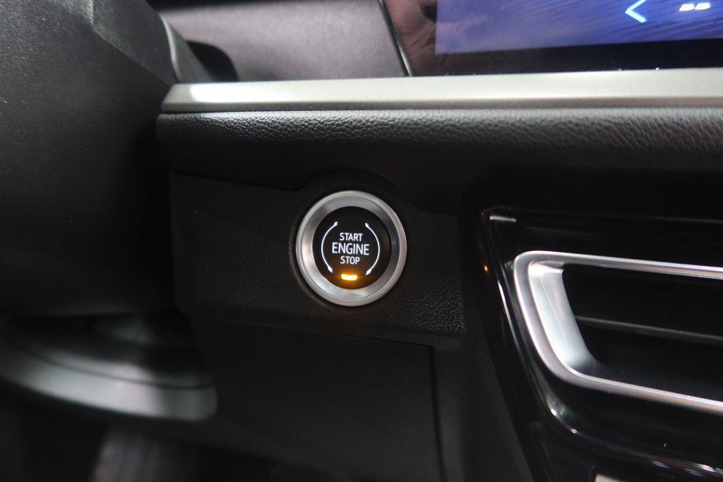 used 2024 Chevrolet Traverse car, priced at $36,315