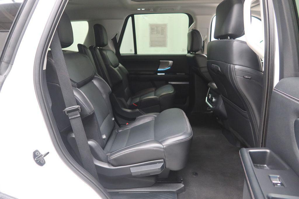 used 2025 Ford Expedition car, priced at $68,550