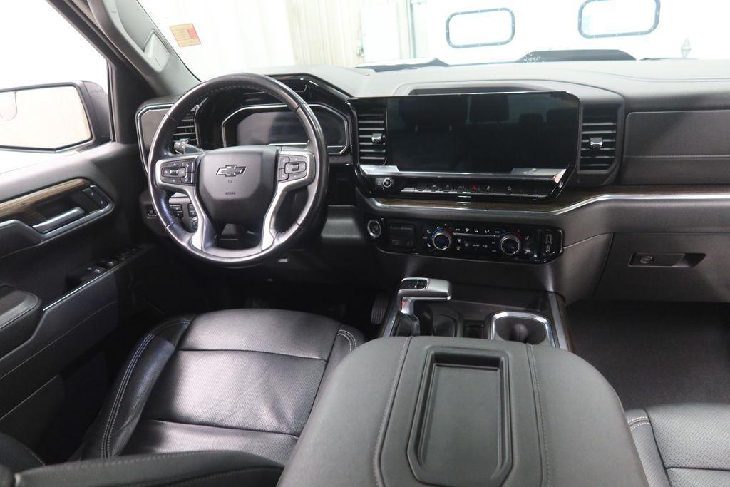 used 2022 Chevrolet Silverado 1500 car, priced at $43,242