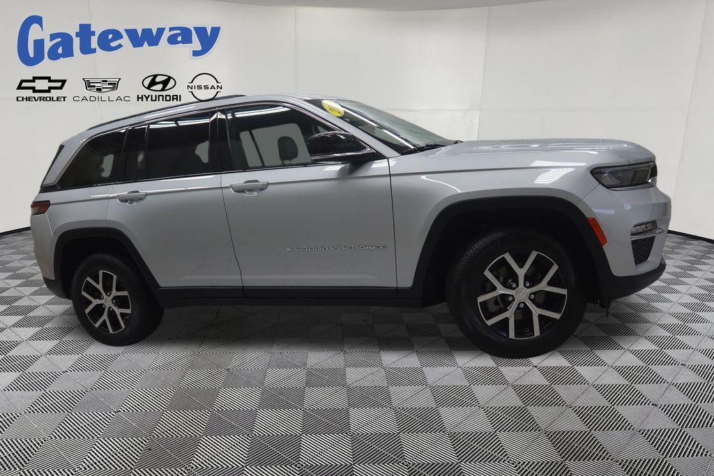 used 2024 Jeep Grand Cherokee car, priced at $30,761