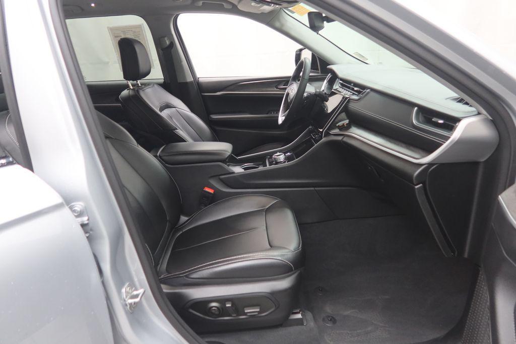 used 2024 Jeep Grand Cherokee car, priced at $31,716