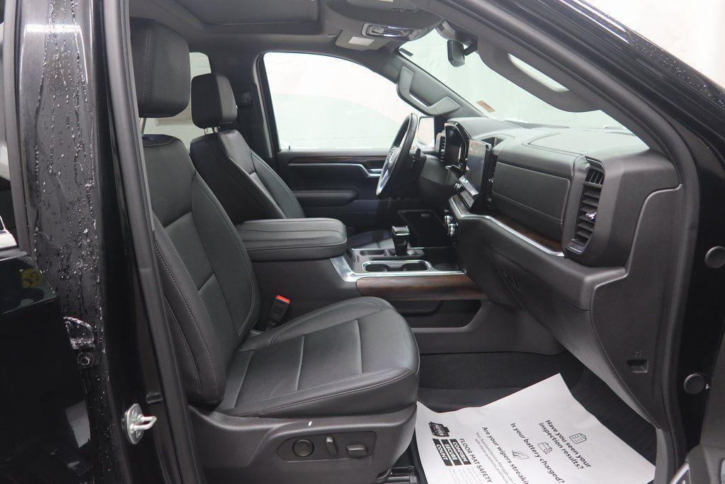 used 2025 GMC Sierra 1500 car, priced at $47,679