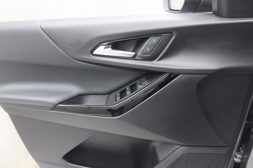 used 2025 Chevrolet Equinox car, priced at $26,941