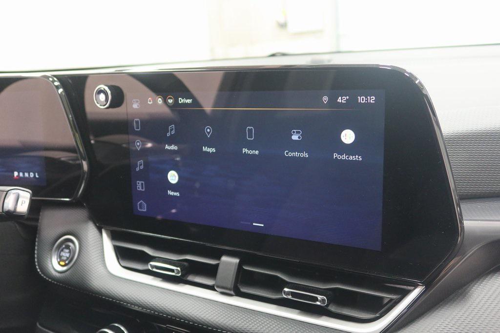 used 2025 Chevrolet Equinox car, priced at $26,941