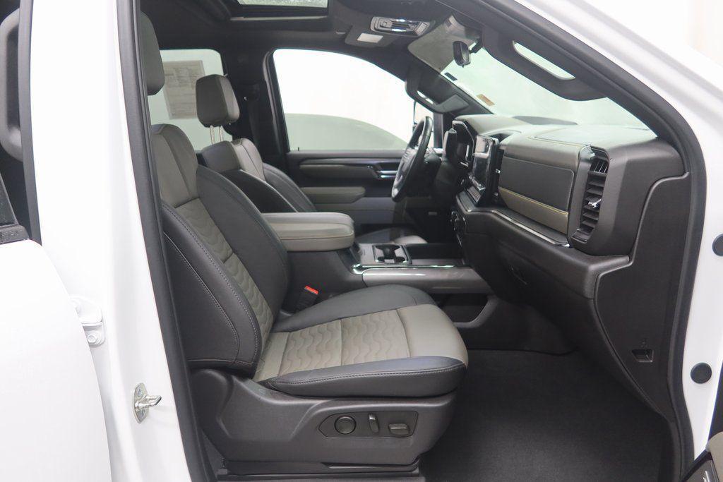 used 2025 Chevrolet Silverado 2500 car, priced at $74,262