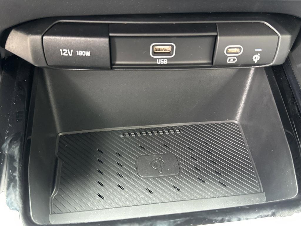 new 2025 Kia Niro car, priced at $29,500