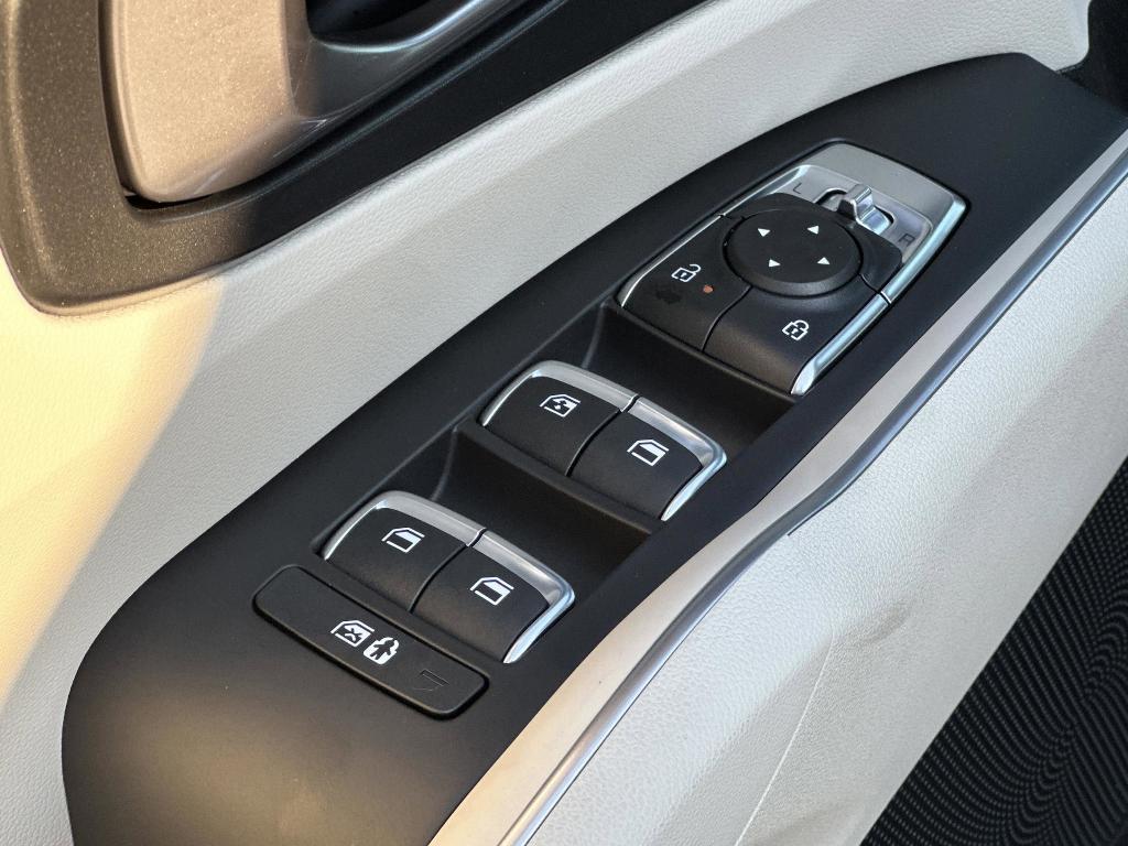 new 2025 Kia Sorento car, priced at $35,500