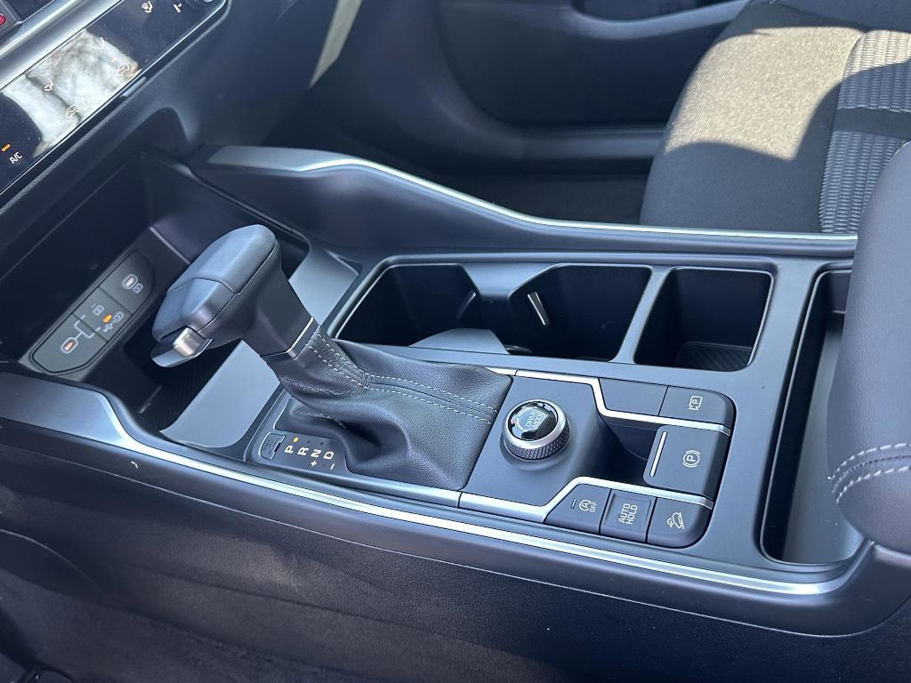 new 2026 Kia Sorento car, priced at $29,533