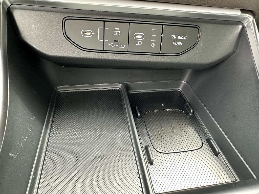 new 2026 Kia Carnival Hybrid car, priced at $48,988