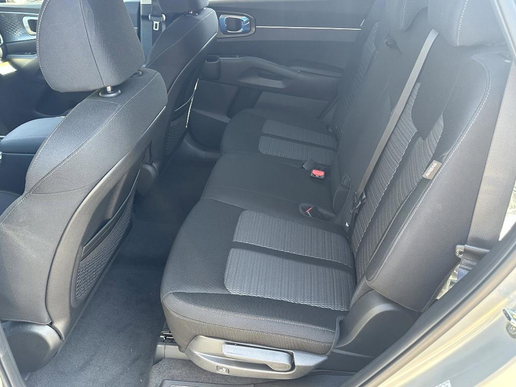 new 2026 Kia Sorento car, priced at $32,077