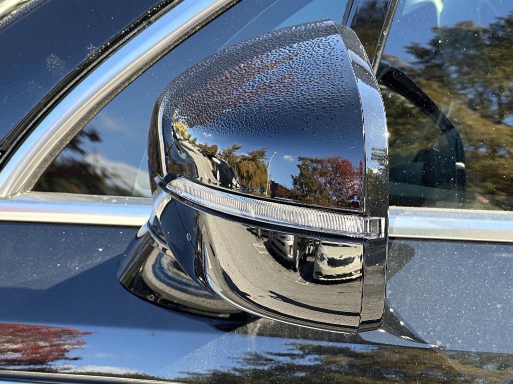 new 2026 Kia Sorento car, priced at $32,077