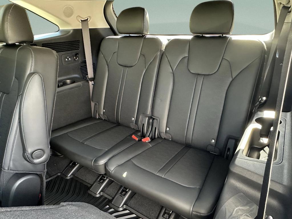 new 2026 Kia Sorento car, priced at $44,376