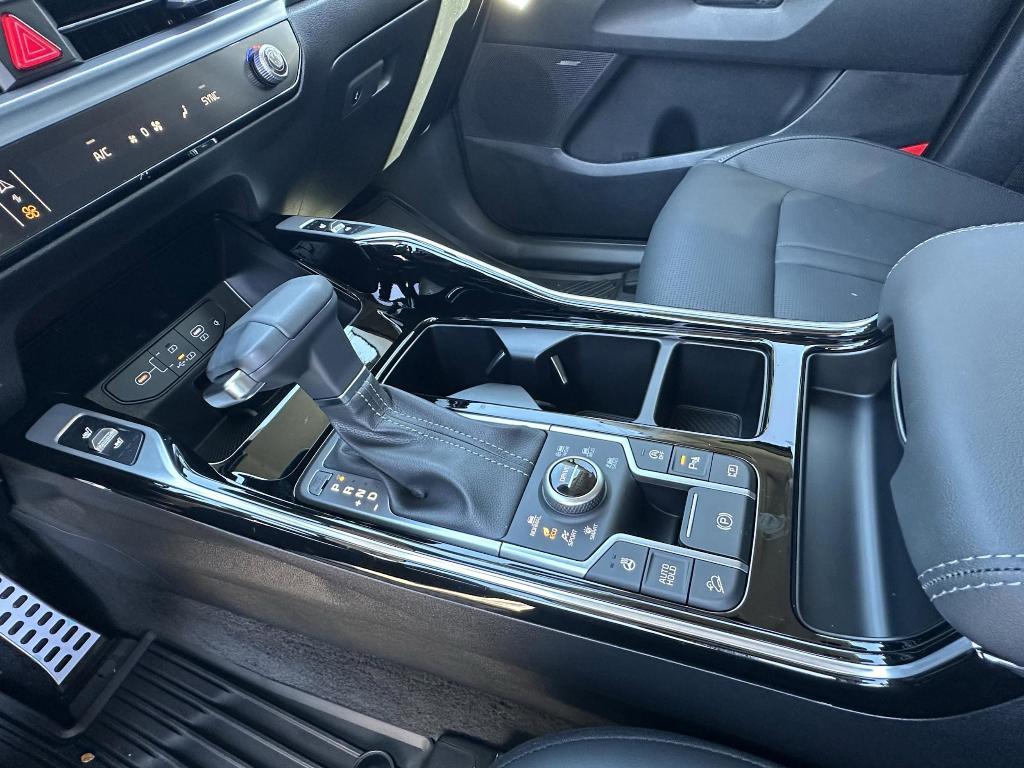 new 2026 Kia Sorento car, priced at $44,376