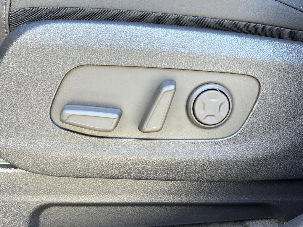 new 2026 Kia Carnival car, priced at $38,791