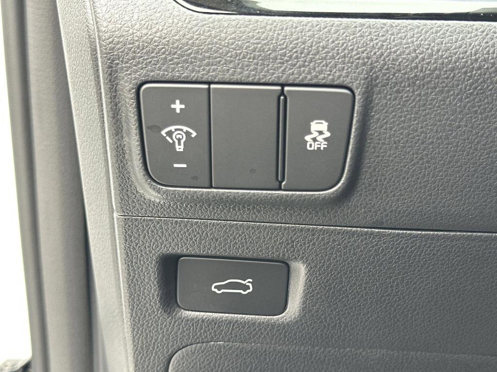 new 2026 Kia K5 car, priced at $28,741