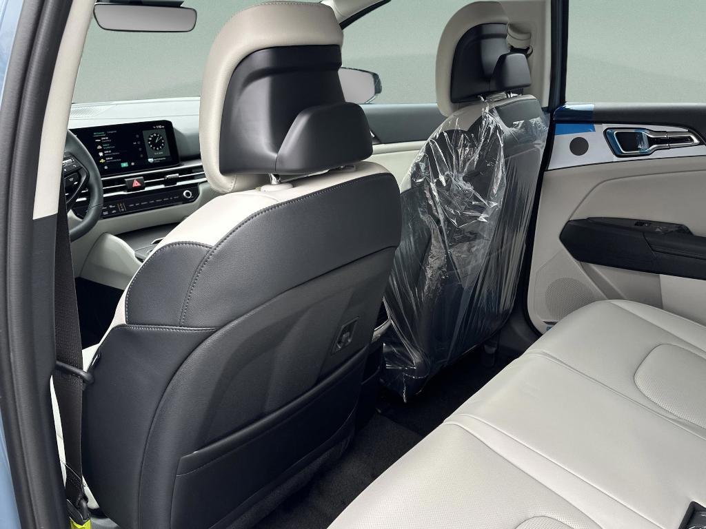 new 2026 Kia Sportage Hybrid car, priced at $35,054