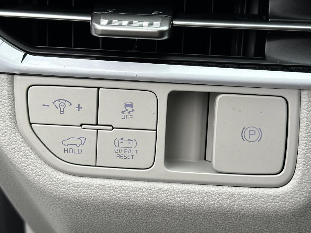 new 2026 Kia Sportage Hybrid car, priced at $35,054