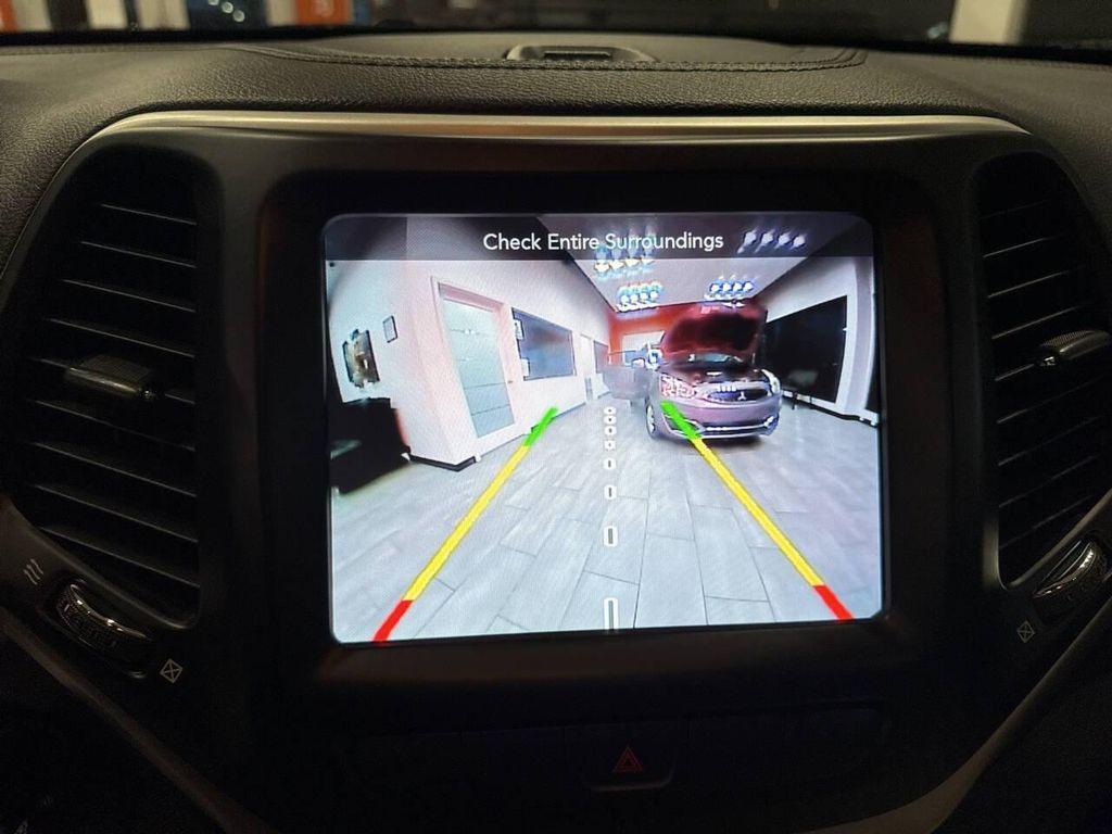 used 2015 Jeep Cherokee car, priced at $5,490