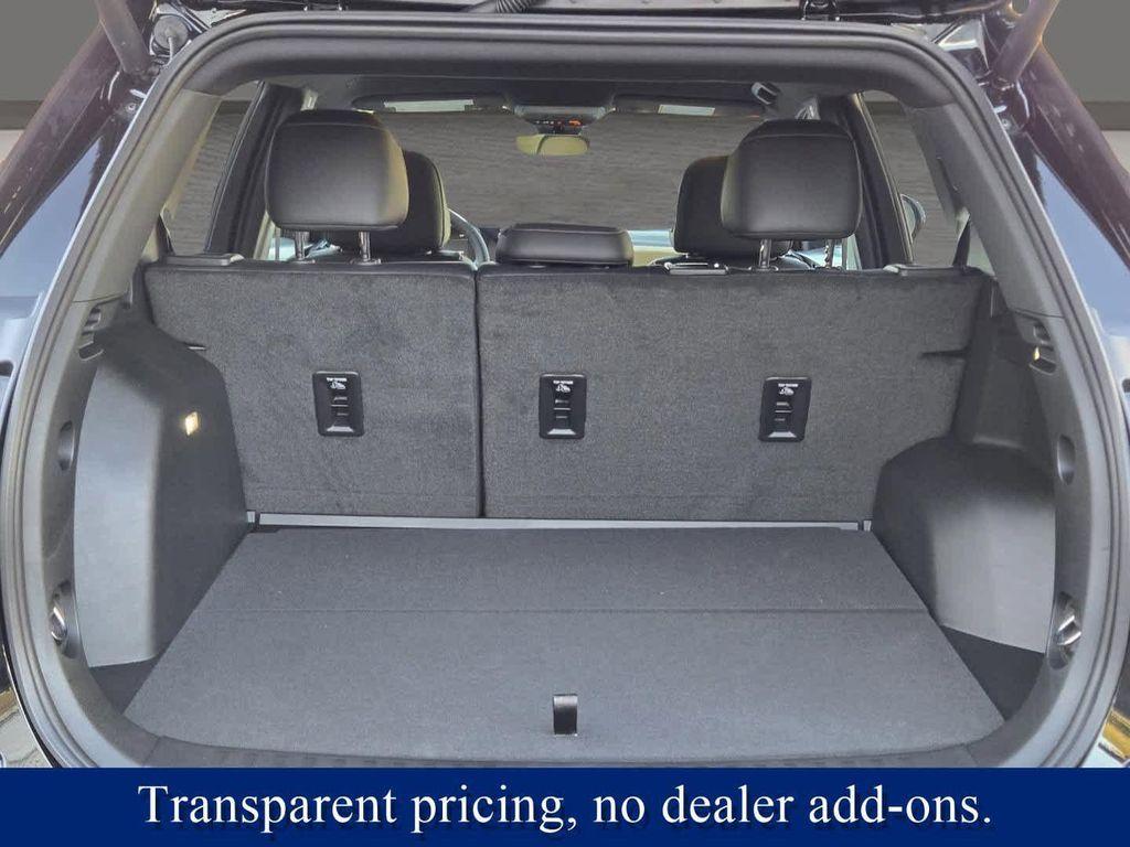 new 2026 Chevrolet Equinox car, priced at $33,290