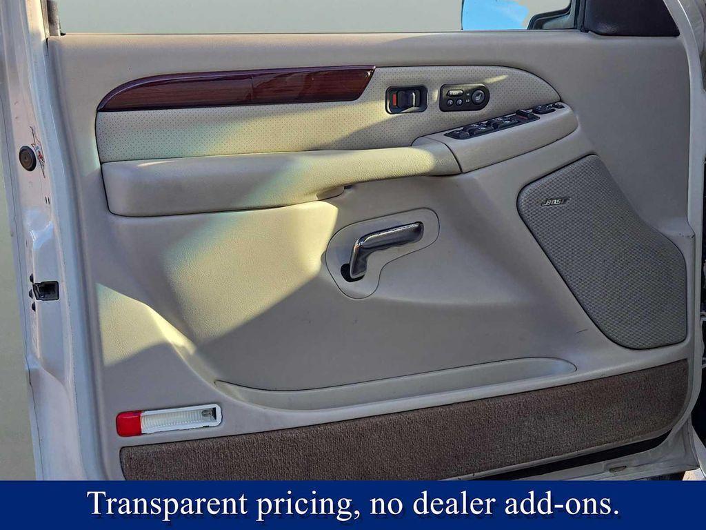 used 2002 Cadillac Escalade car, priced at $5,800