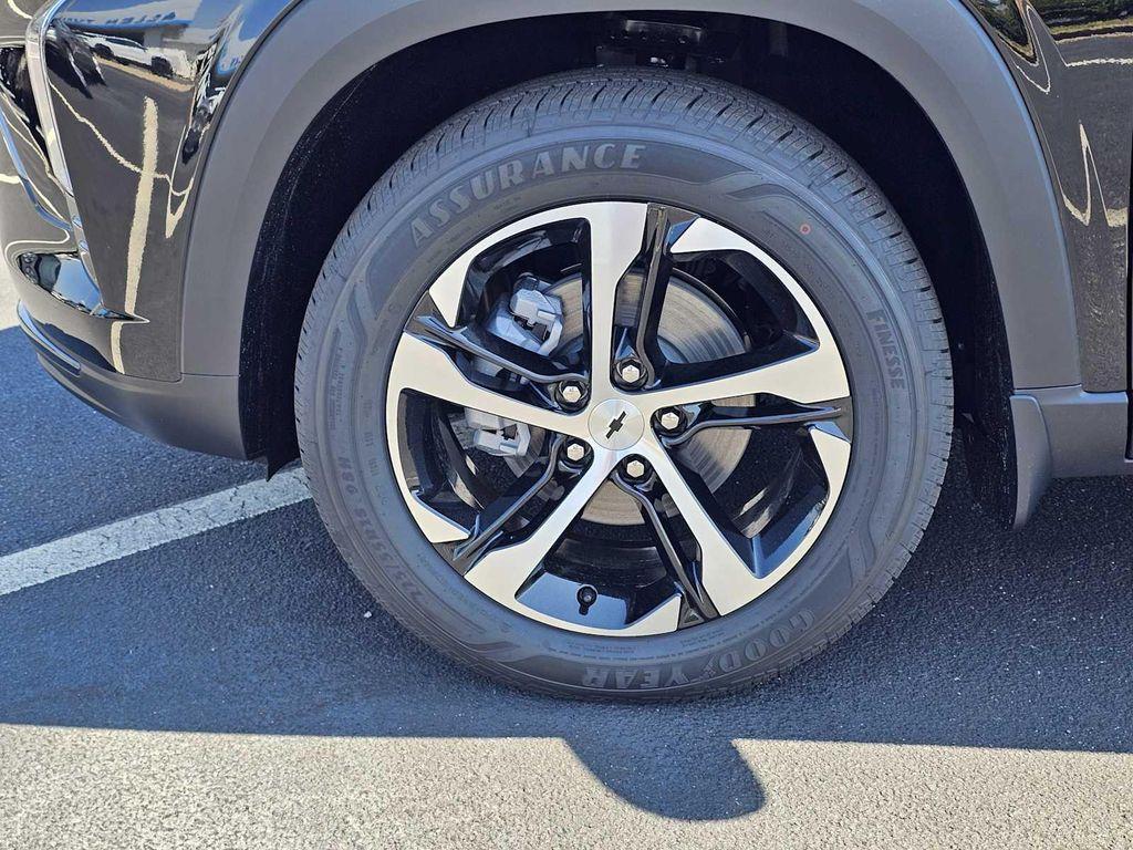 new 2026 Chevrolet Trax car, priced at $25,680