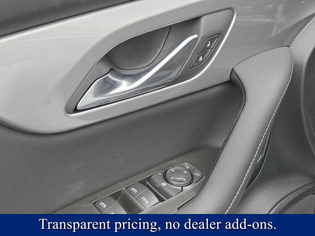 new 2025 Chevrolet Blazer car, priced at $33,580