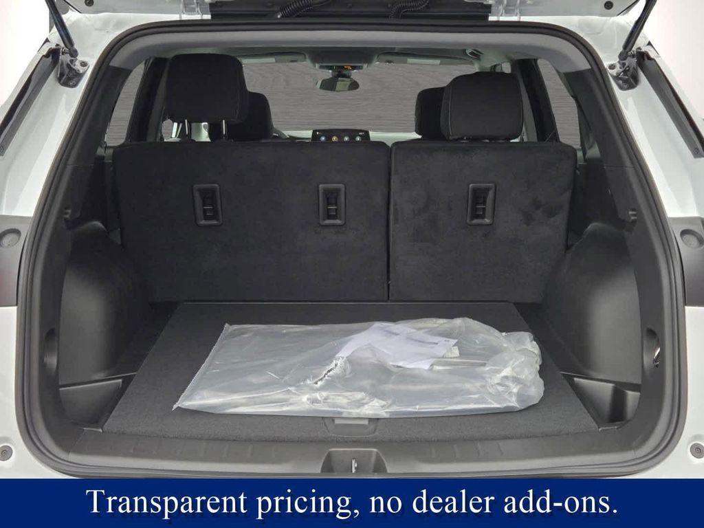 new 2025 Chevrolet Blazer car, priced at $33,580