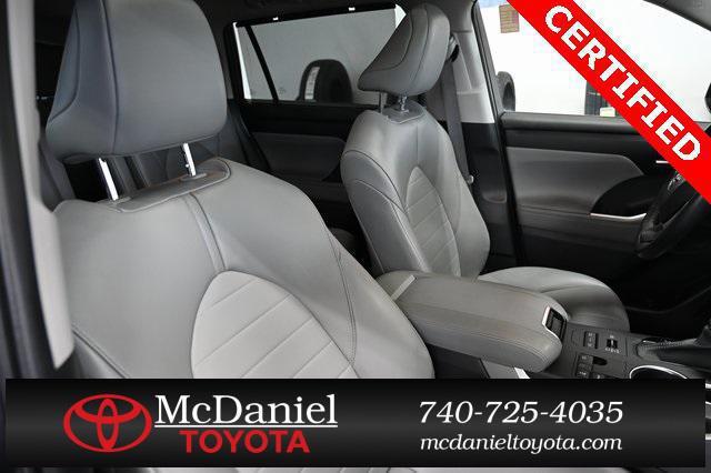 used 2023 Toyota Highlander car