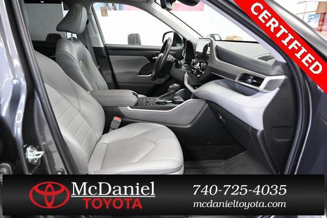 used 2023 Toyota Highlander car