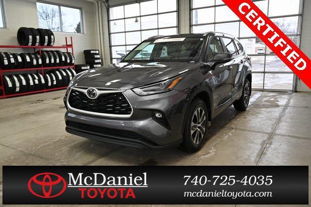 used 2023 Toyota Highlander car
