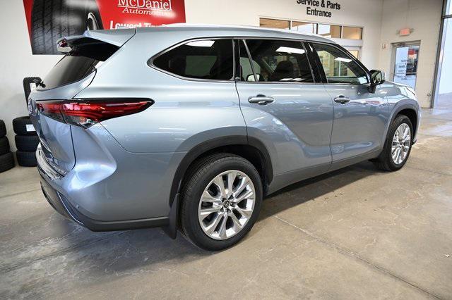 used 2023 Toyota Highlander car, priced at $37,900
