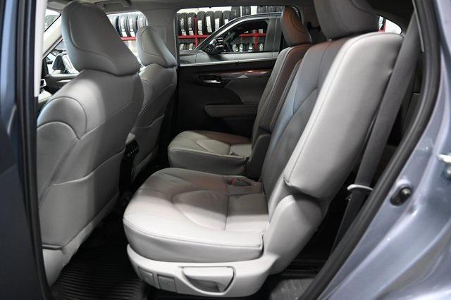 used 2023 Toyota Highlander car, priced at $37,900