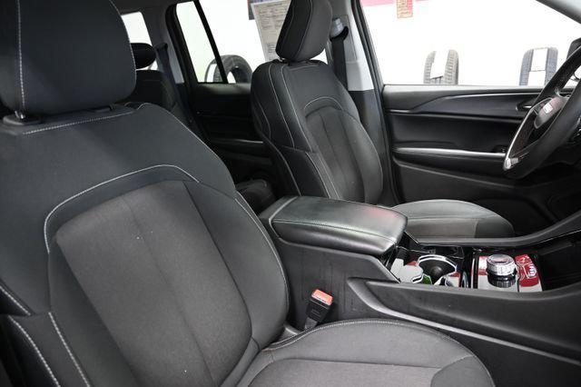 used 2023 Jeep Grand Cherokee car, priced at $33,900