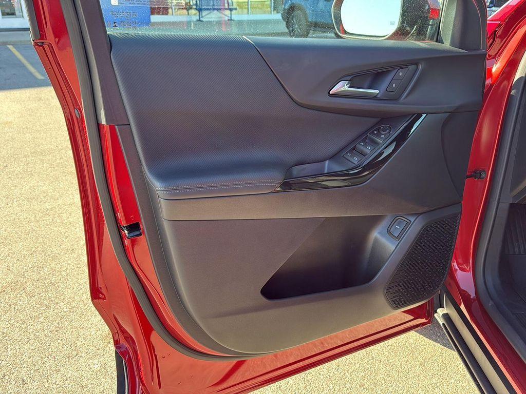 new 2026 Chevrolet Equinox car, priced at $32,655