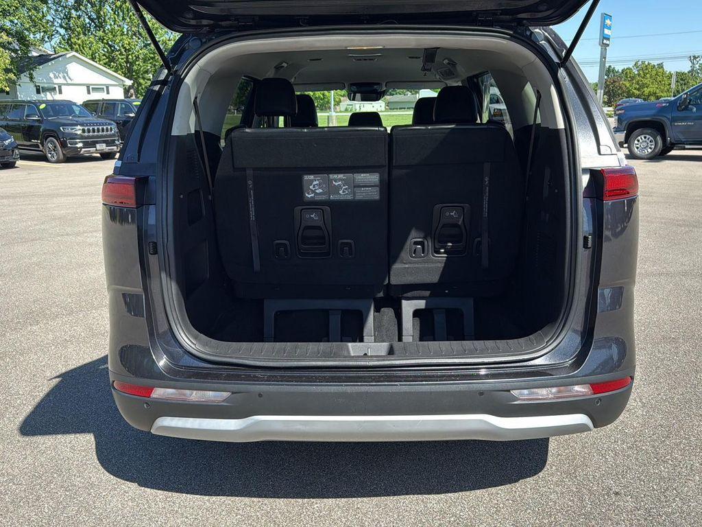 used 2023 Kia Carnival car, priced at $25,100