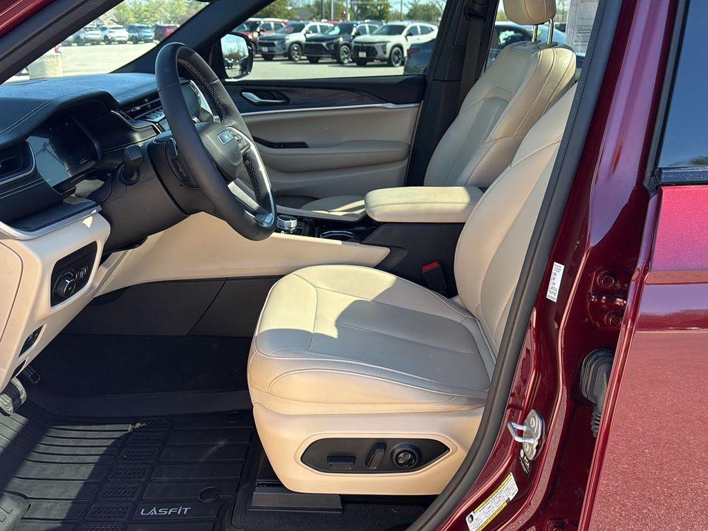 used 2023 Jeep Grand Cherokee L car, priced at $30,395