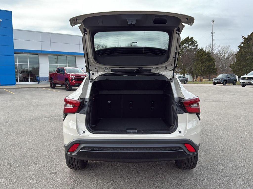 new 2026 Chevrolet Trax car, priced at $27,280