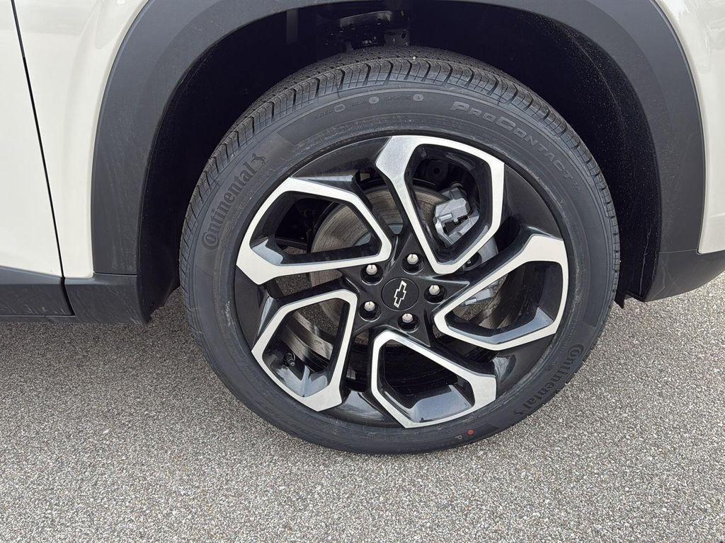 new 2026 Chevrolet Trax car, priced at $27,280