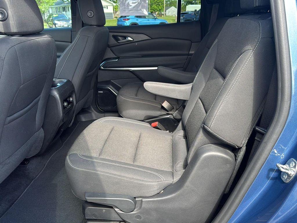 used 2024 Chevrolet Traverse car, priced at $34,500