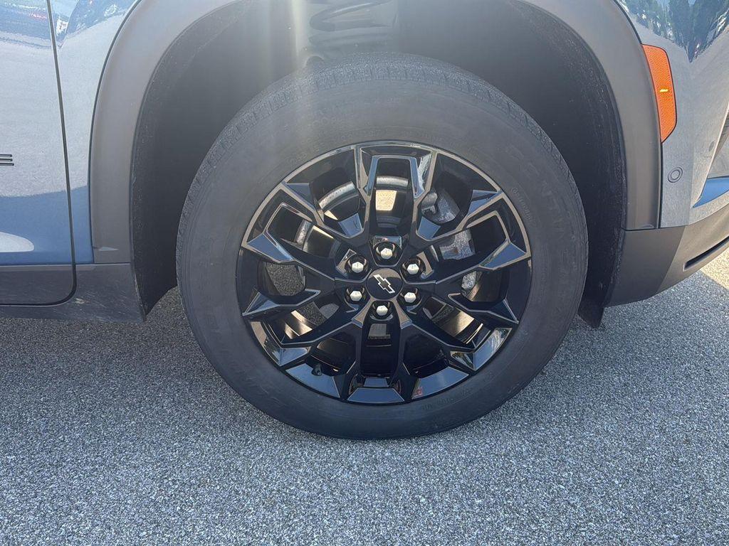 used 2024 Chevrolet Traverse car, priced at $34,500