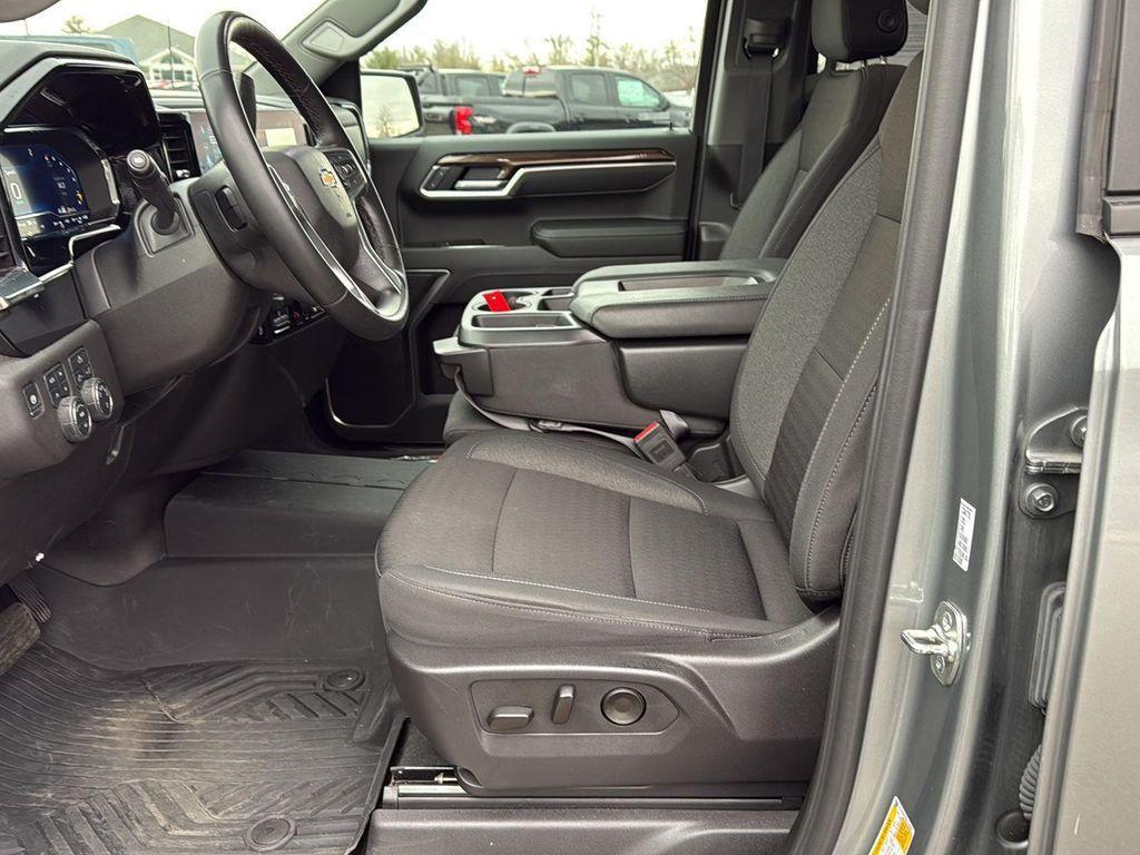 used 2025 Chevrolet Silverado 1500 car, priced at $41,995