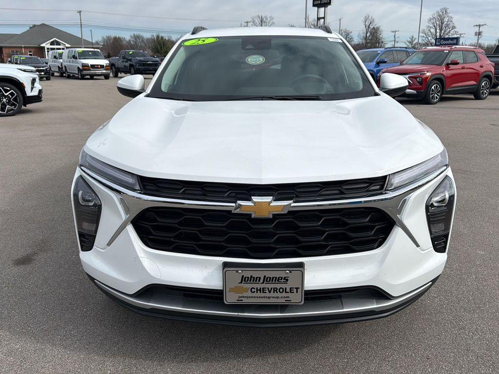 used 2025 Chevrolet Trax car, priced at $22,285