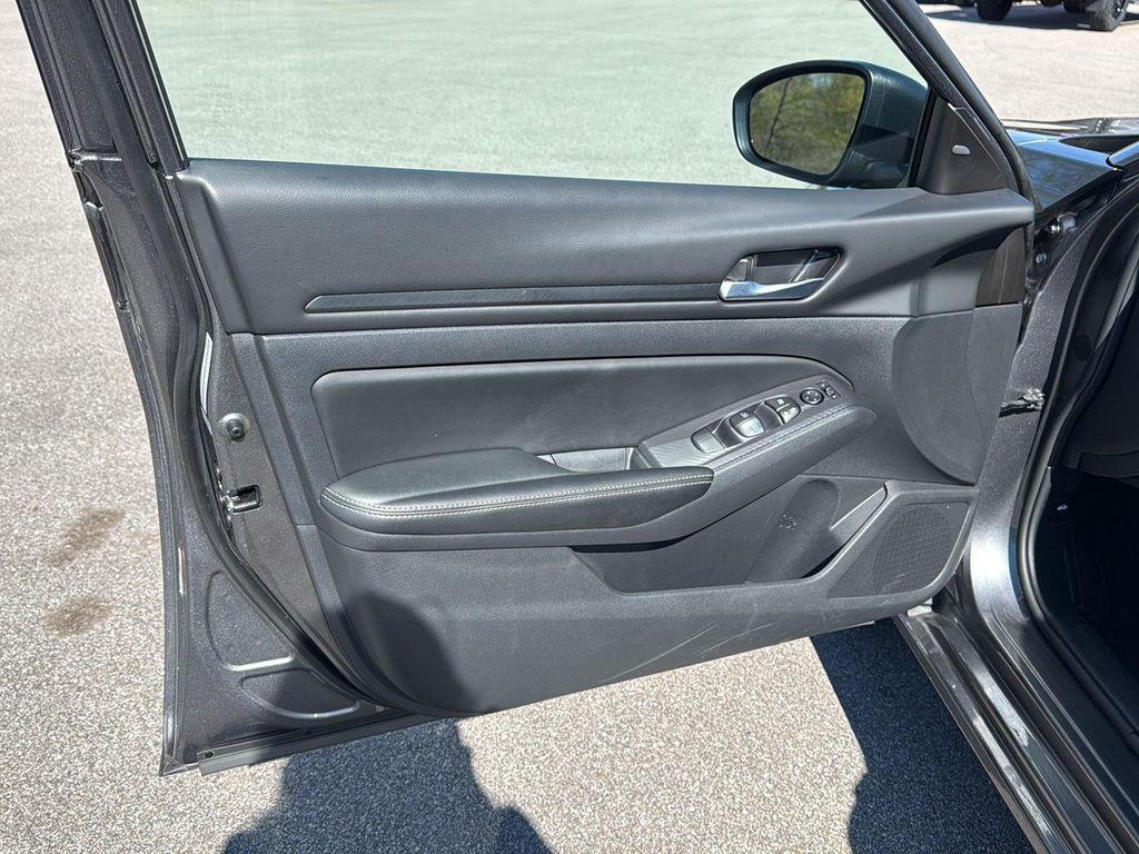 used 2025 Nissan Altima car, priced at $21,286