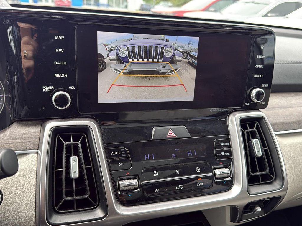 used 2023 Kia Sorento car, priced at $28,995